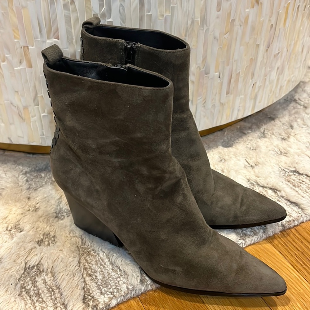 Kendall & Kylie Olive Green booties